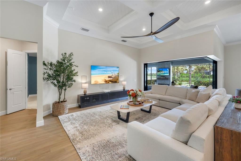 9151 Snowy Owl WAY