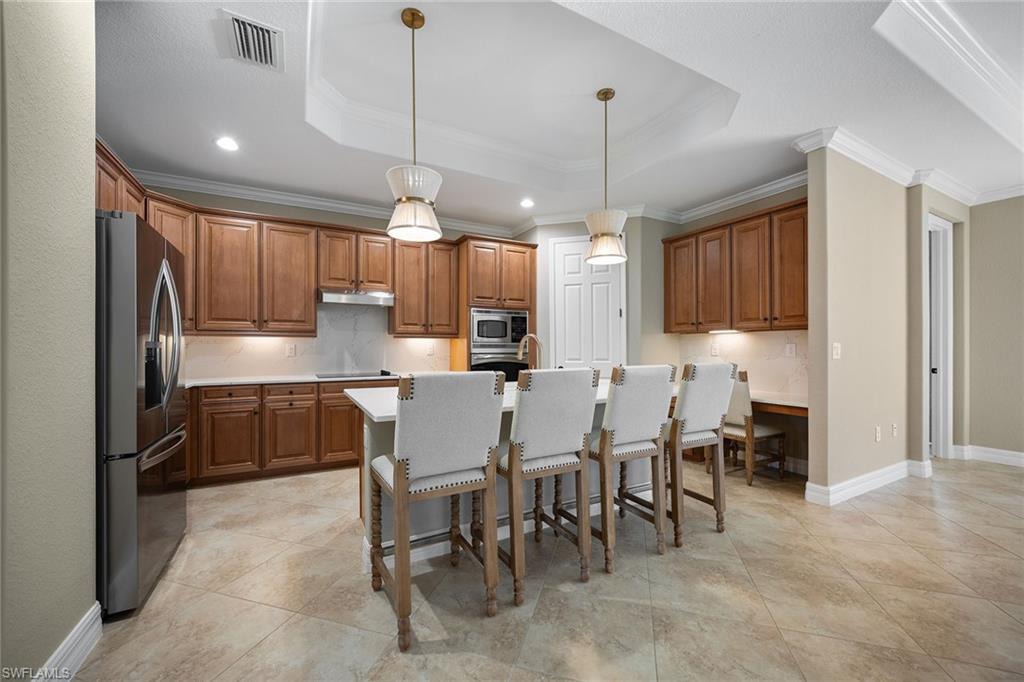 TWIN EAGLES - Residential