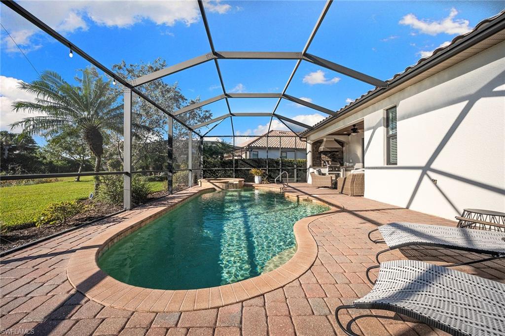 TWIN EAGLES - Residential