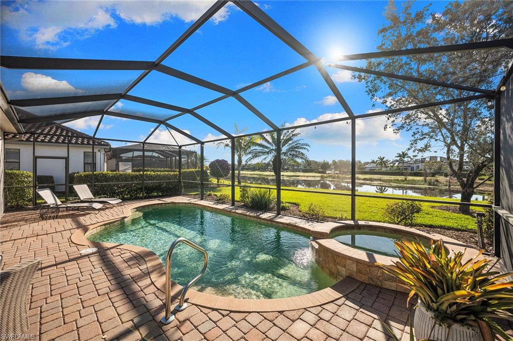 TWIN EAGLES - Residential