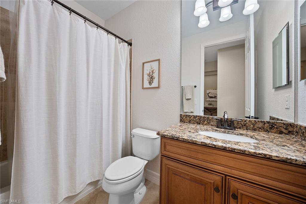 TWIN EAGLES - Residential