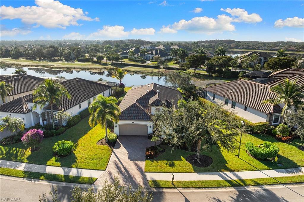 TWIN EAGLES - Residential