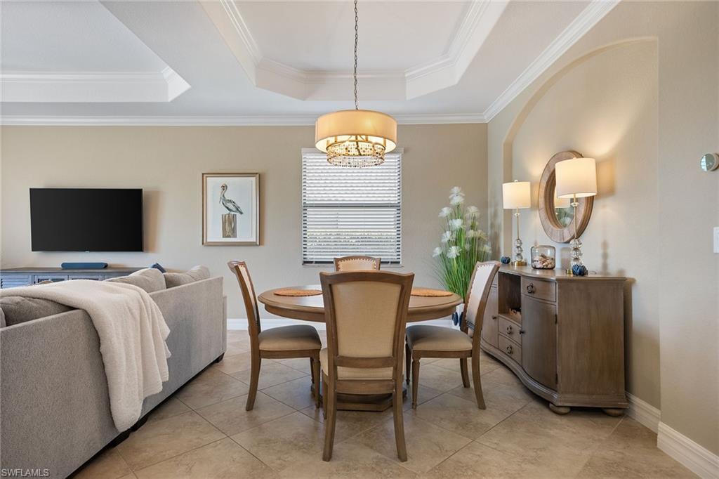 TWIN EAGLES - Residential