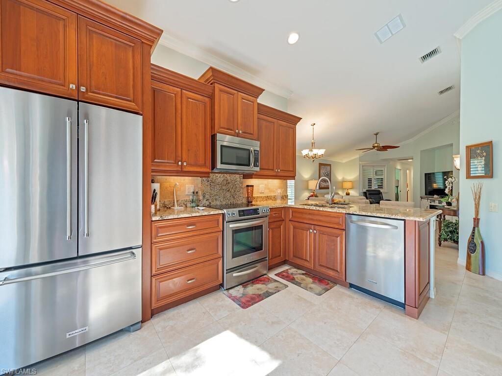 8908 Cascades Isle BLVD