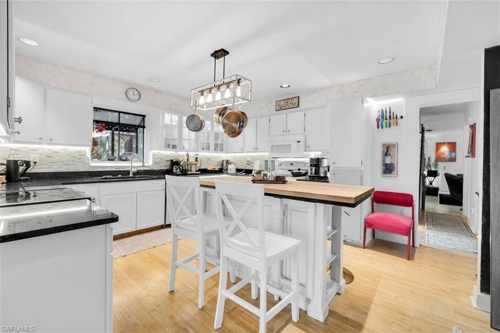 SAN CARLOS ESTATES - Residential