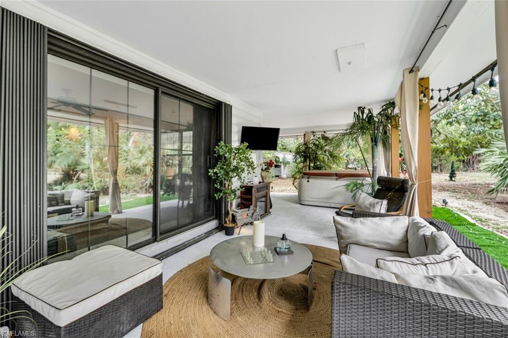 SAN CARLOS ESTATES - Residential