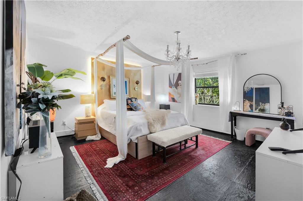 SAN CARLOS ESTATES - Residential