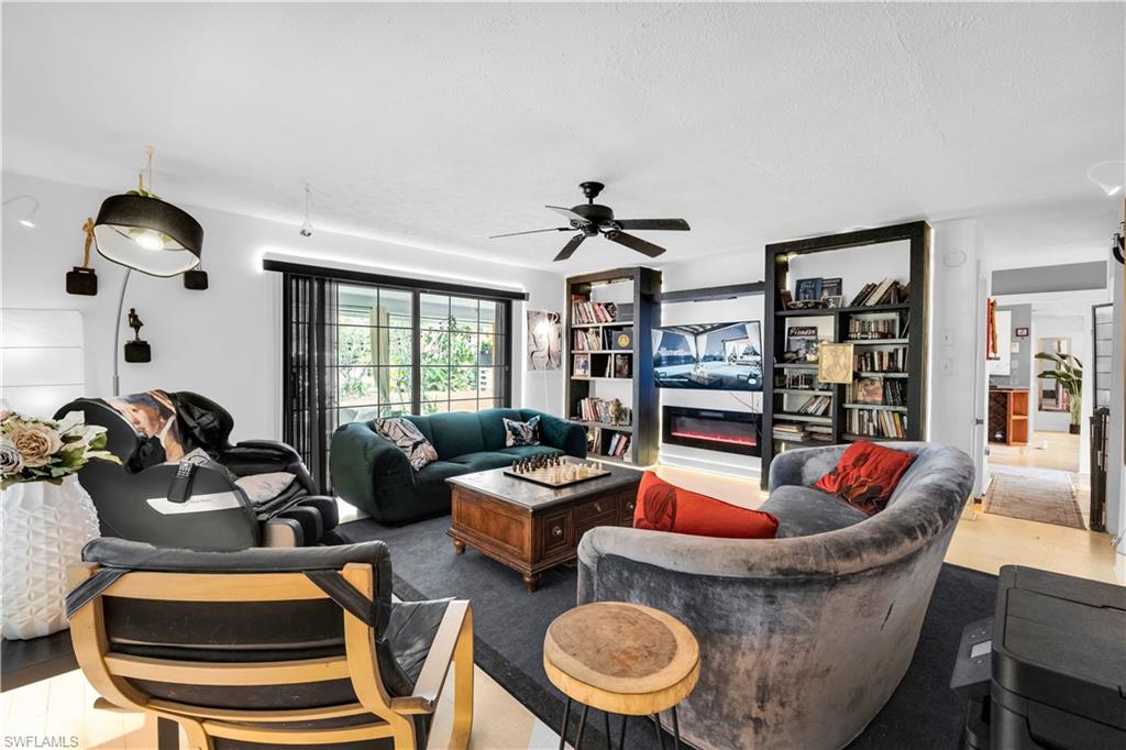 SAN CARLOS ESTATES - Residential