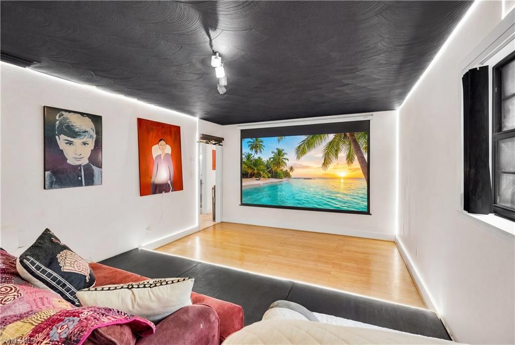 SAN CARLOS ESTATES - Residential