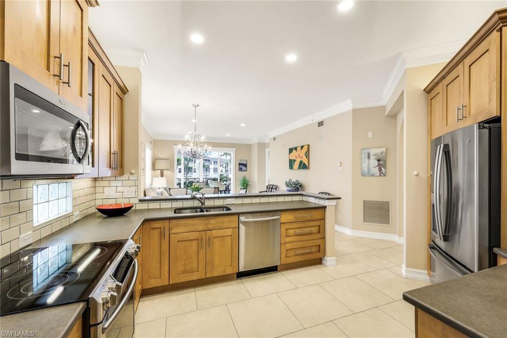 BREAKWATER - Residential