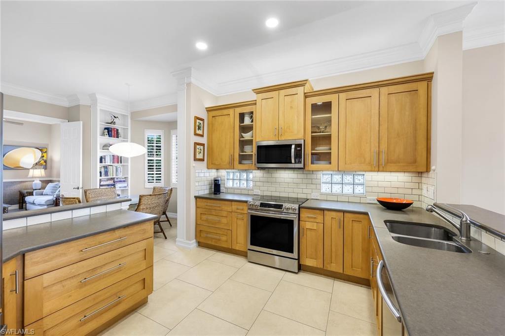 BREAKWATER - Residential