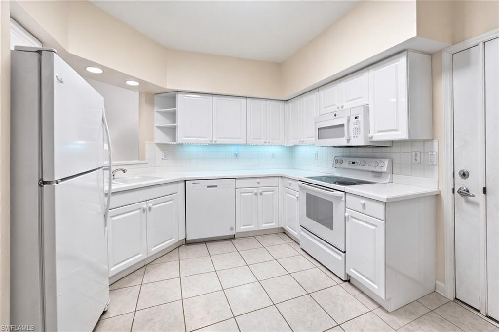 BERKSHIRE LAKES - Residential