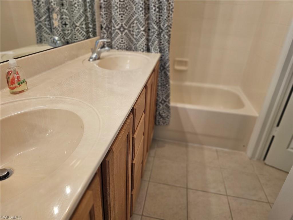 VALENCIA COUNTRY CLUB - Residential Lease