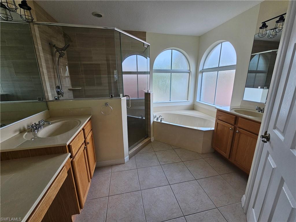 VALENCIA COUNTRY CLUB - Residential Lease