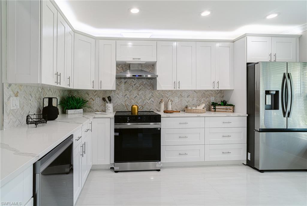 GOLDEN GATE ESTATES - Residential