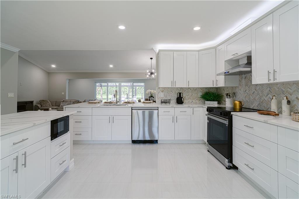 GOLDEN GATE ESTATES - Residential