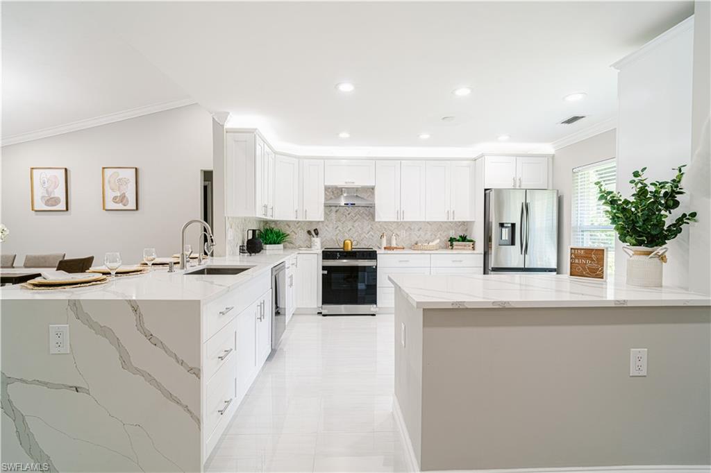 GOLDEN GATE ESTATES - Residential