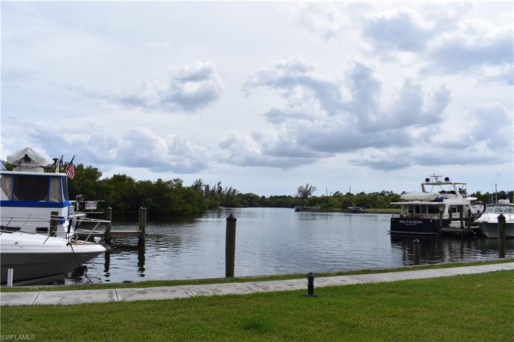 PARKWAY CONDO - Residential Lease