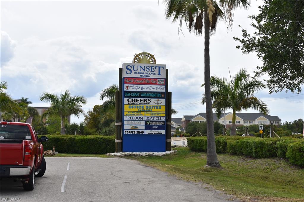 PARKWAY CONDO - Residential Lease