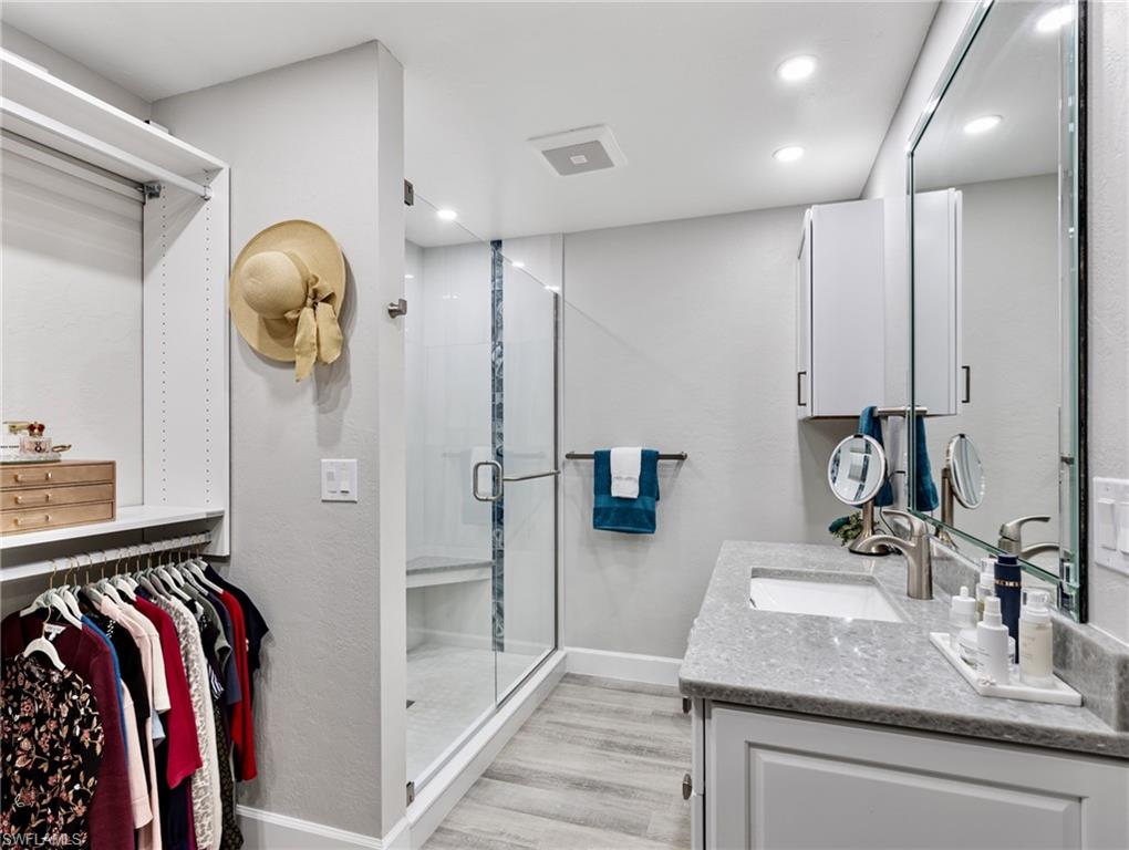 MYERLEE ESQUIRE COURTS CONDO - Residential