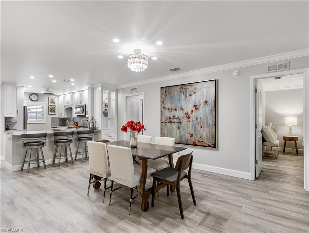 MYERLEE ESQUIRE COURTS CONDO - Residential