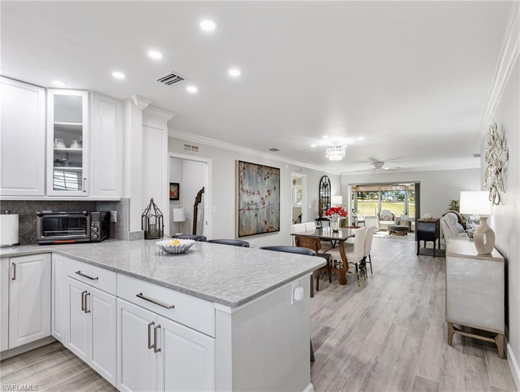 MYERLEE ESQUIRE COURTS CONDO - Residential