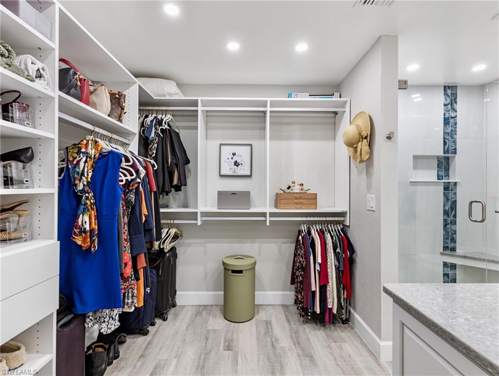 MYERLEE ESQUIRE COURTS CONDO - Residential