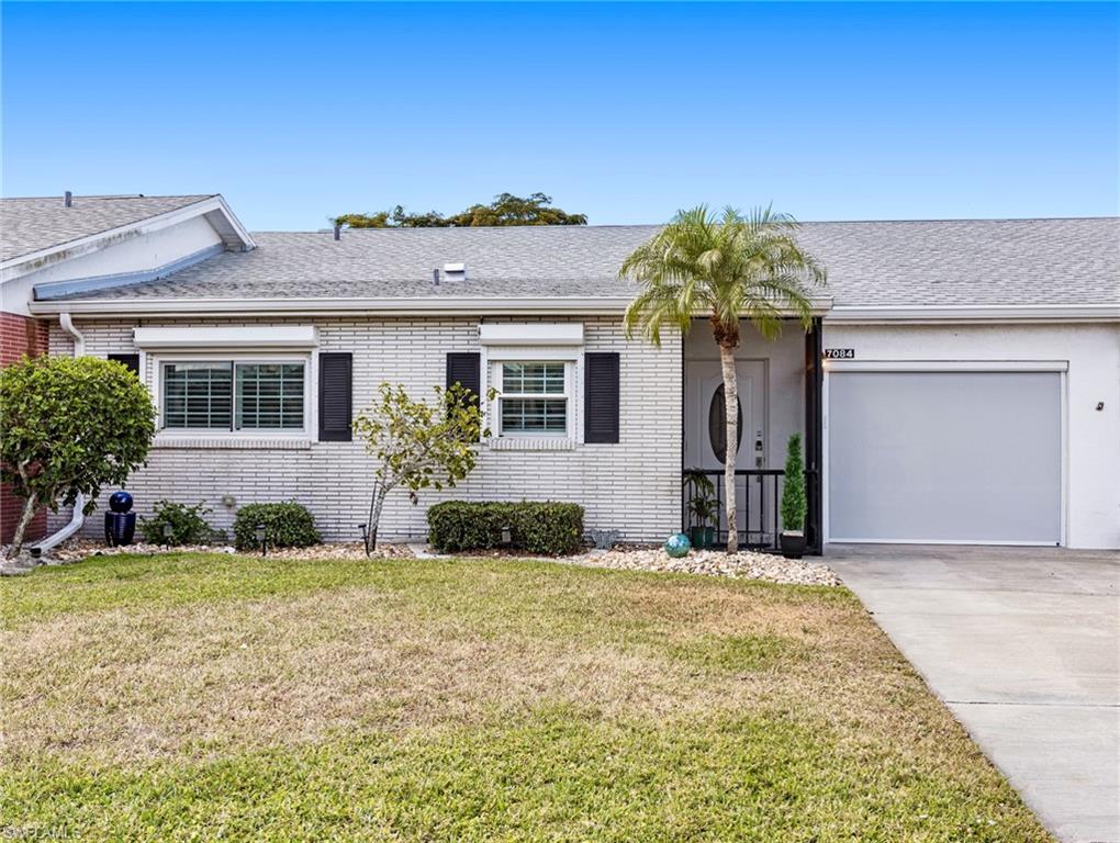 MYERLEE ESQUIRE COURTS CONDO - Residential