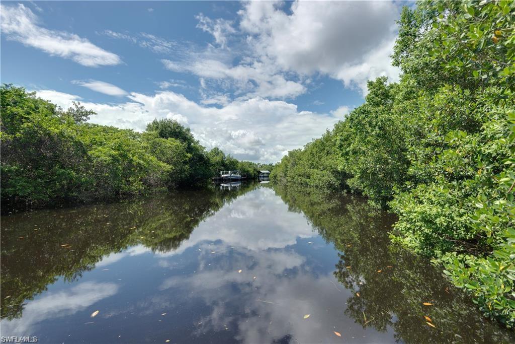 FOXMOOR LAKES - Residential