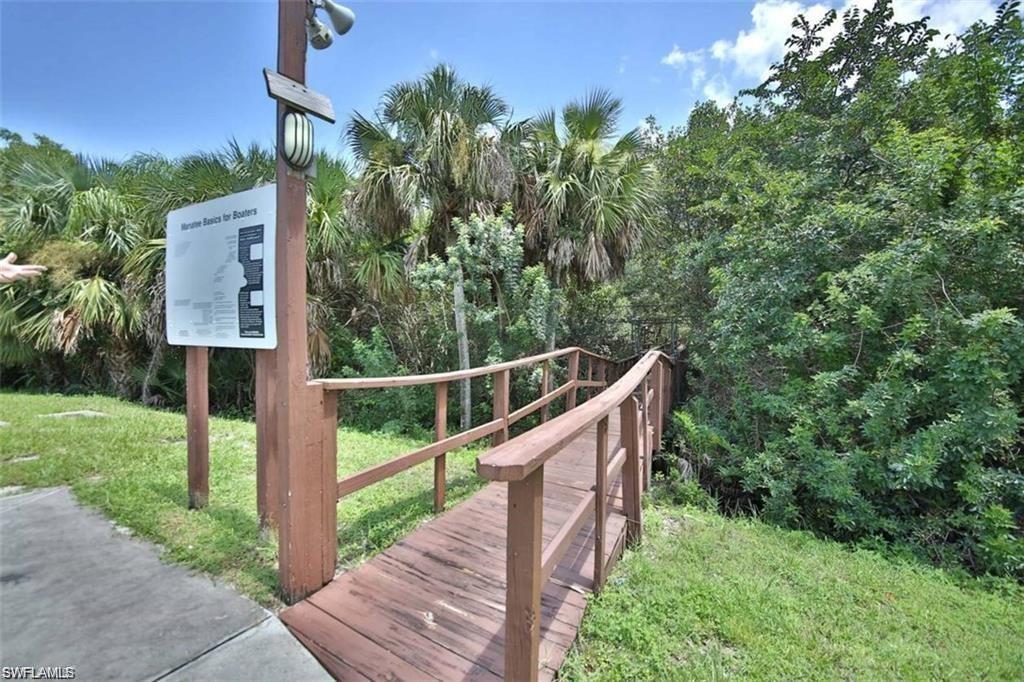 FOXMOOR LAKES - Residential