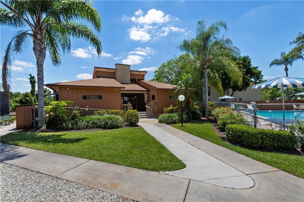 FOXMOOR LAKES - Residential