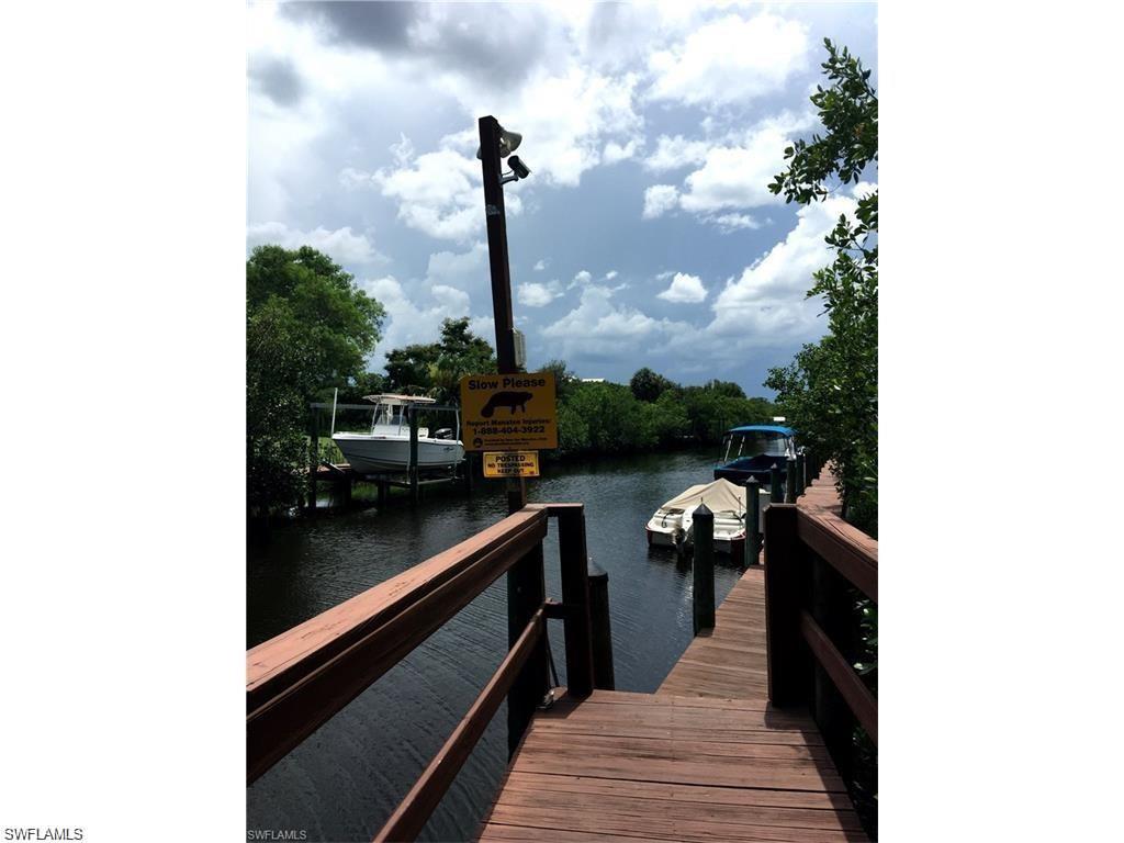 FOXMOOR LAKES - Residential