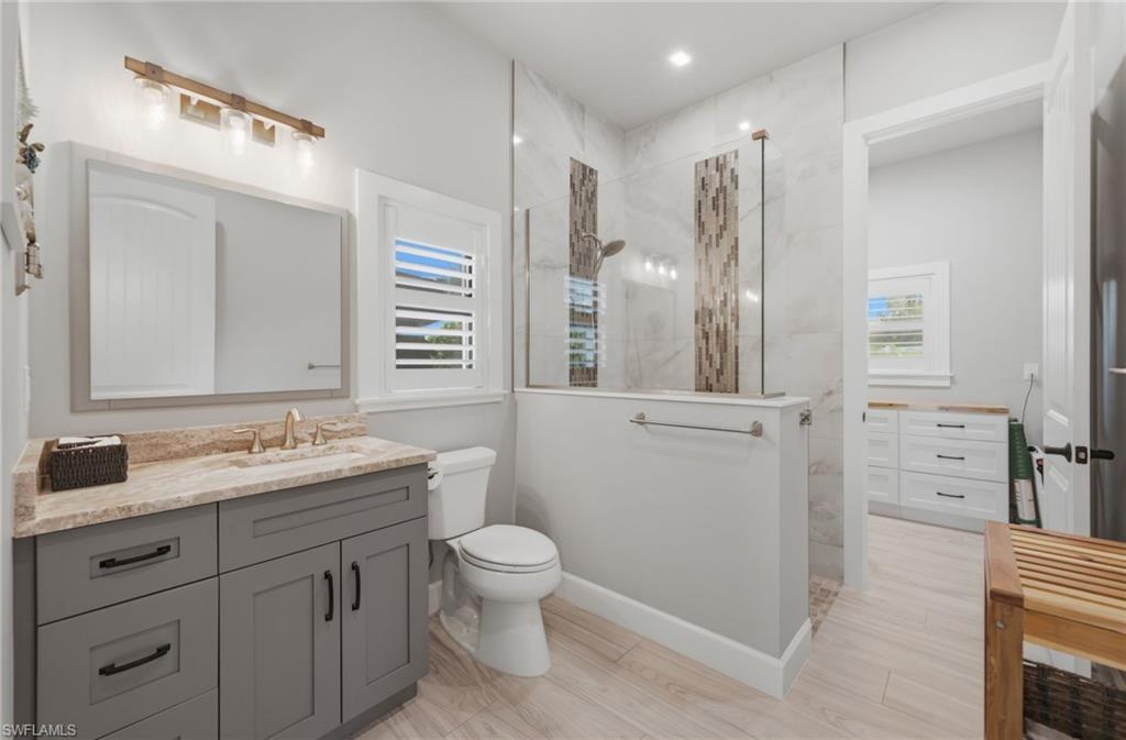 GOLDEN PALMS LUXURY MOTORCOACH RESORT - Land