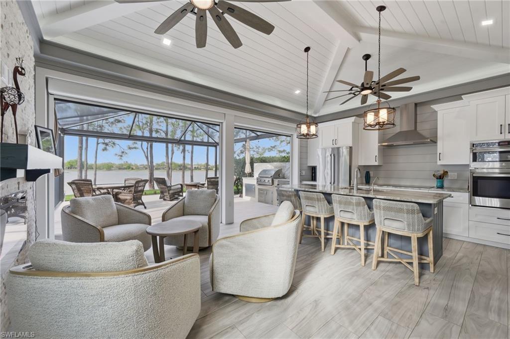 GOLDEN PALMS LUXURY MOTORCOACH RESORT - Land