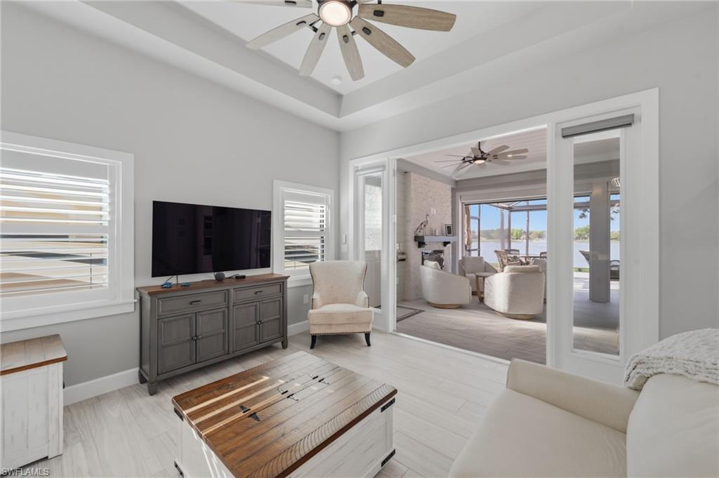 GOLDEN PALMS LUXURY MOTORCOACH RESORT - Land