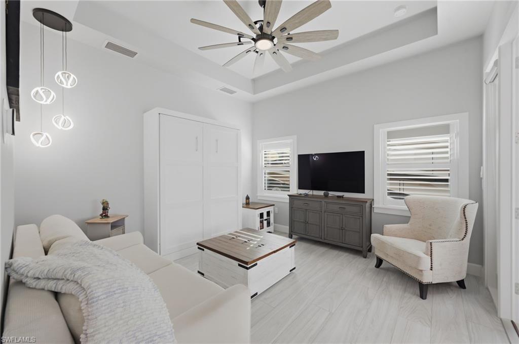 GOLDEN PALMS LUXURY MOTORCOACH RESORT - Land