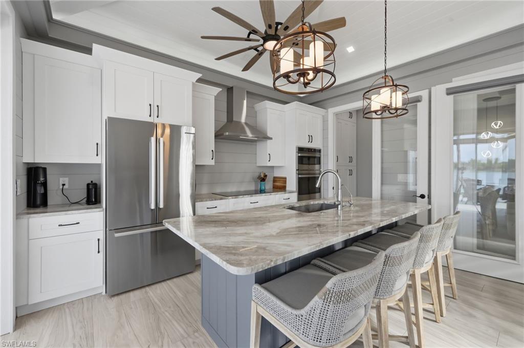 GOLDEN PALMS LUXURY MOTORCOACH RESORT - Land