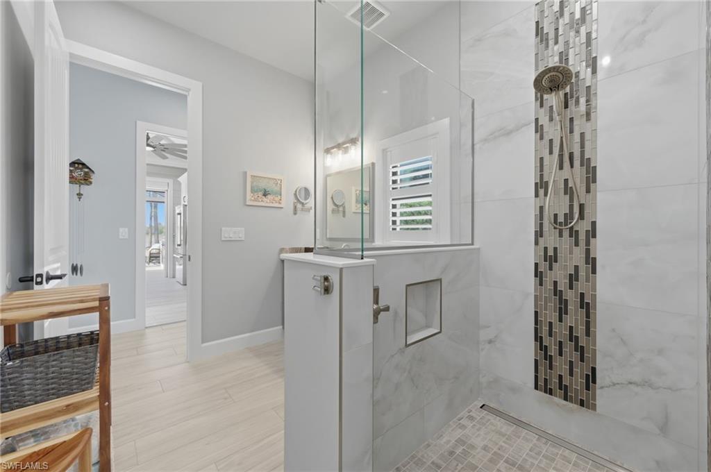 GOLDEN PALMS LUXURY MOTORCOACH RESORT - Land