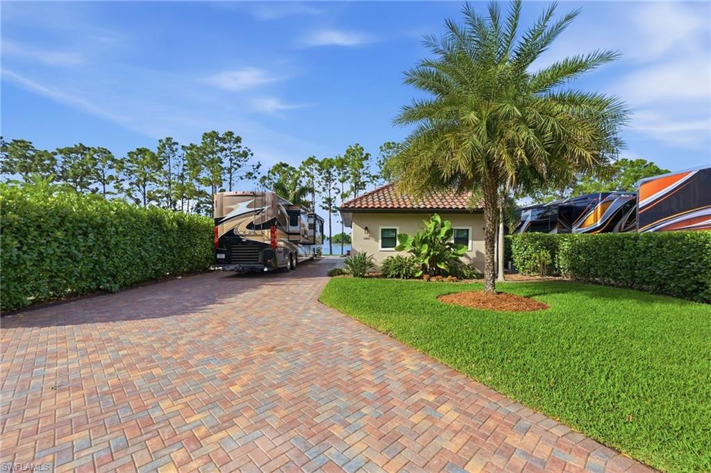 GOLDEN PALMS LUXURY MOTORCOACH RESORT - Land