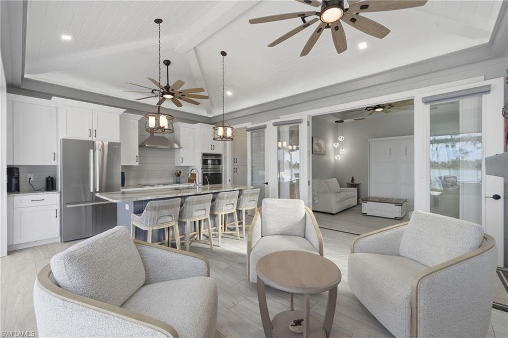 GOLDEN PALMS LUXURY MOTORCOACH RESORT - Land