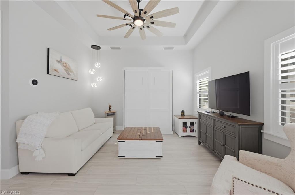 GOLDEN PALMS LUXURY MOTORCOACH RESORT - Land