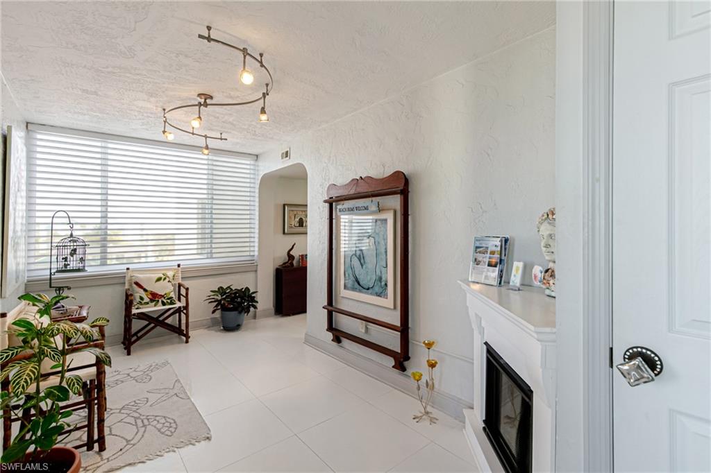 SANDARAC CONDO - Residential