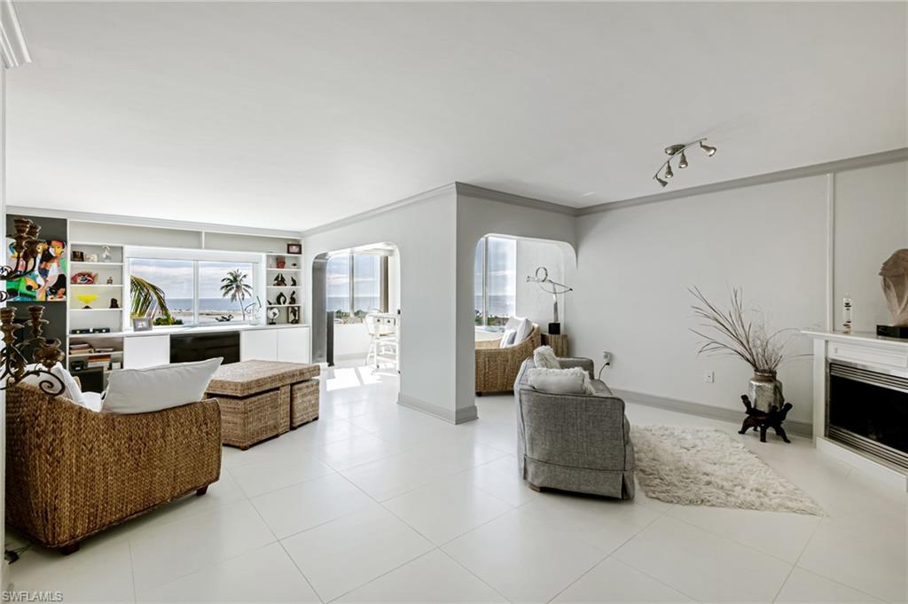 SANDARAC CONDO - Residential