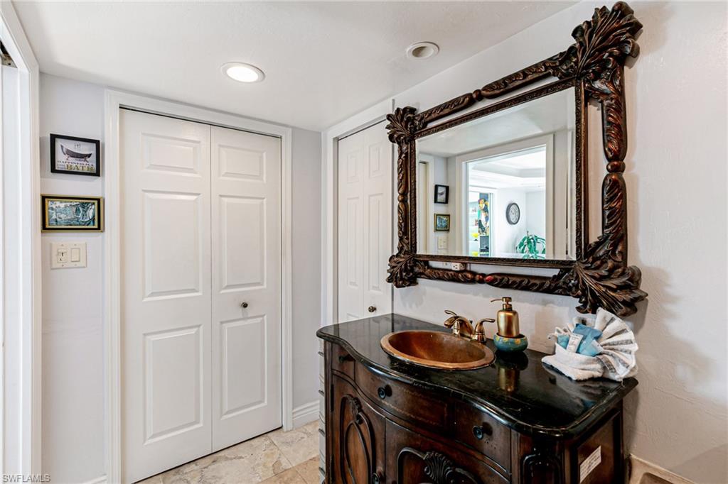 SANDARAC CONDO - Residential