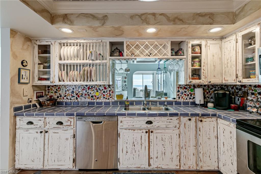 SANDARAC CONDO - Residential