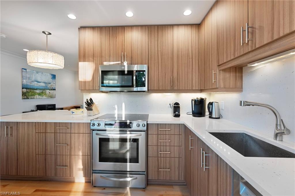 GARDEN COURT - Residential