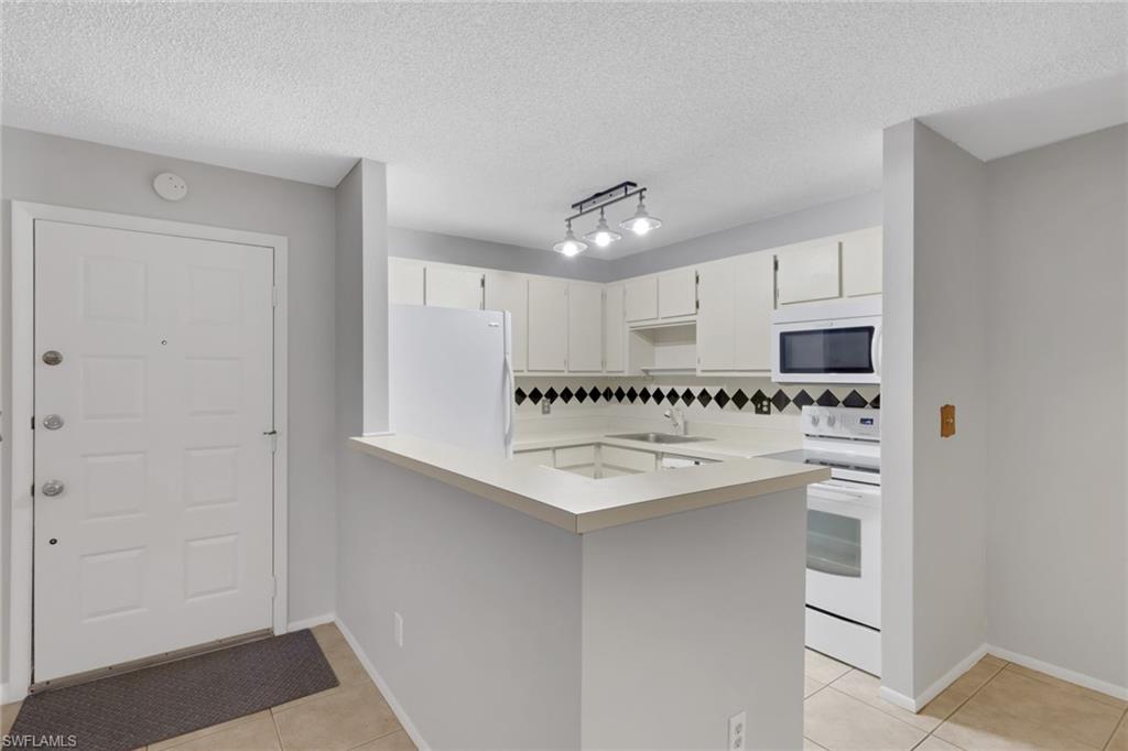 SUMMERLIN WOODS - Residential