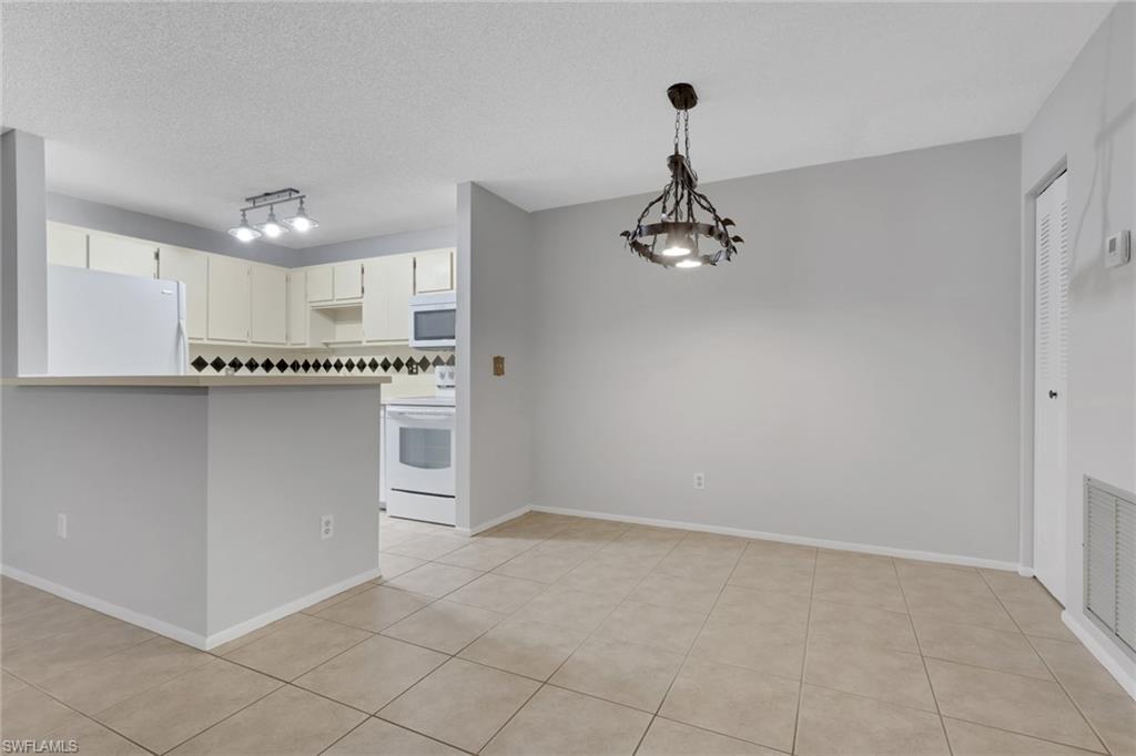 SUMMERLIN WOODS - Residential