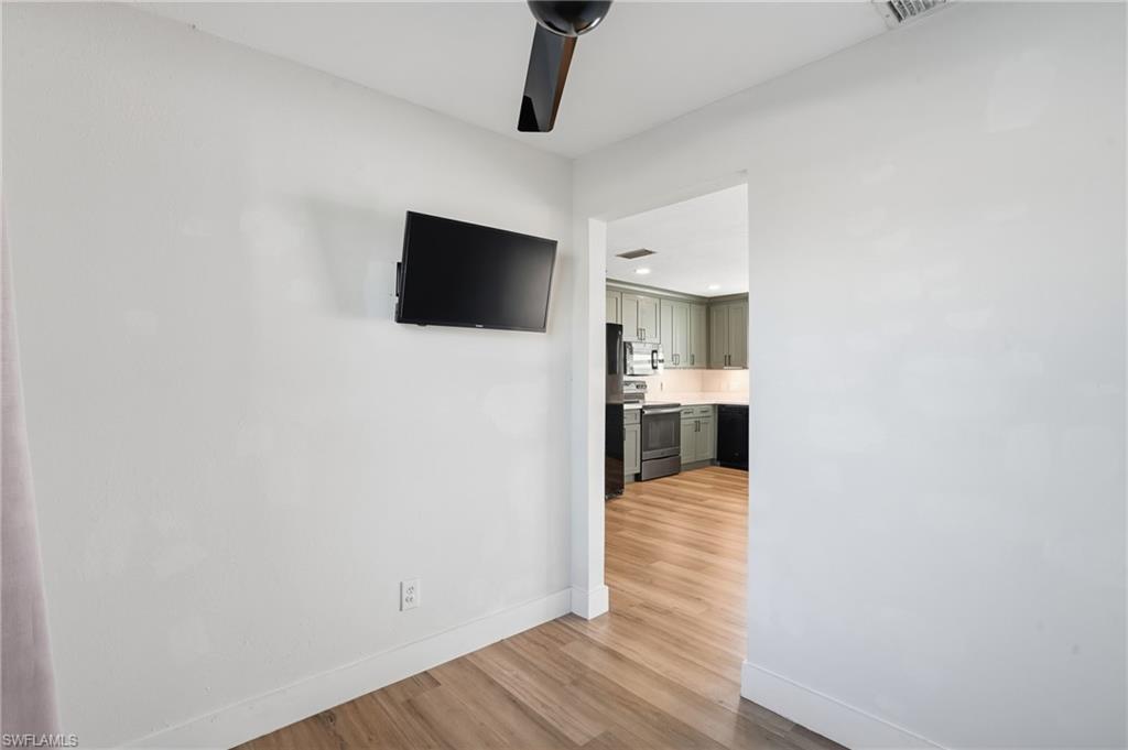 SOUTH POINTE SOUTH - Residential