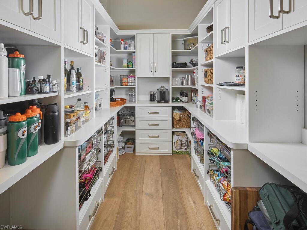 PRATO GRAND ESTATES - Residential